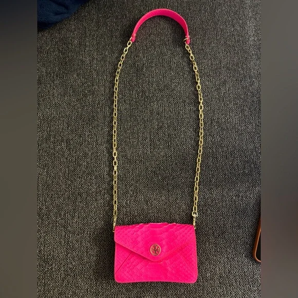Tory Burch Hot Pink Crossbody Reptile Bag with Gold Chain - Picture 2 of 13